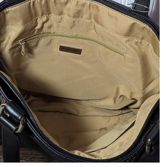 Giani Bernini Women's Black Soft Leather Shoulder Bag - Picture 3 of 4